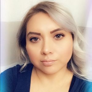 Meet your Posher, Adriana
